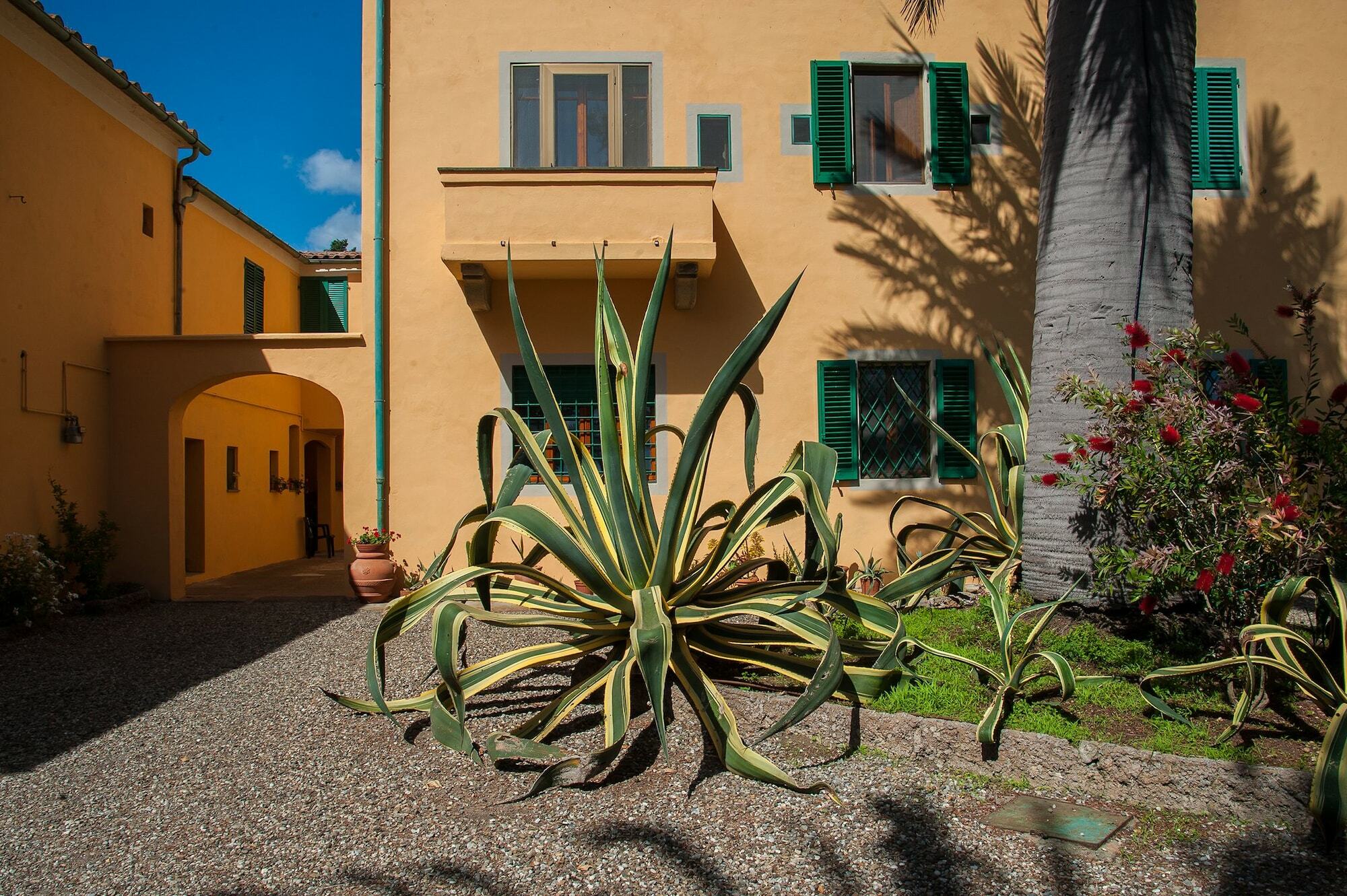 Villa Bengodi Фонтебланда Экстерьер фото